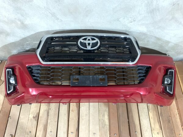 PARA-CHOQUE DIANT. TOYOTA HILUX, 19/20, COMPLETO.