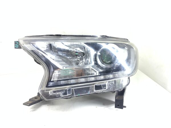 FAROL FORD RANGER, 20/23 ESQUERDO, COM LED.