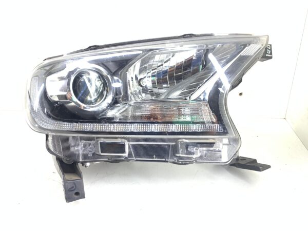 FAROL FORD RANGER, 20/23 DIREITO, COM LED.