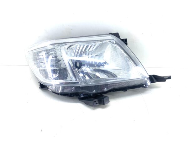 FAROL TOYOTA HILUX, 12/15, DIREITO.
